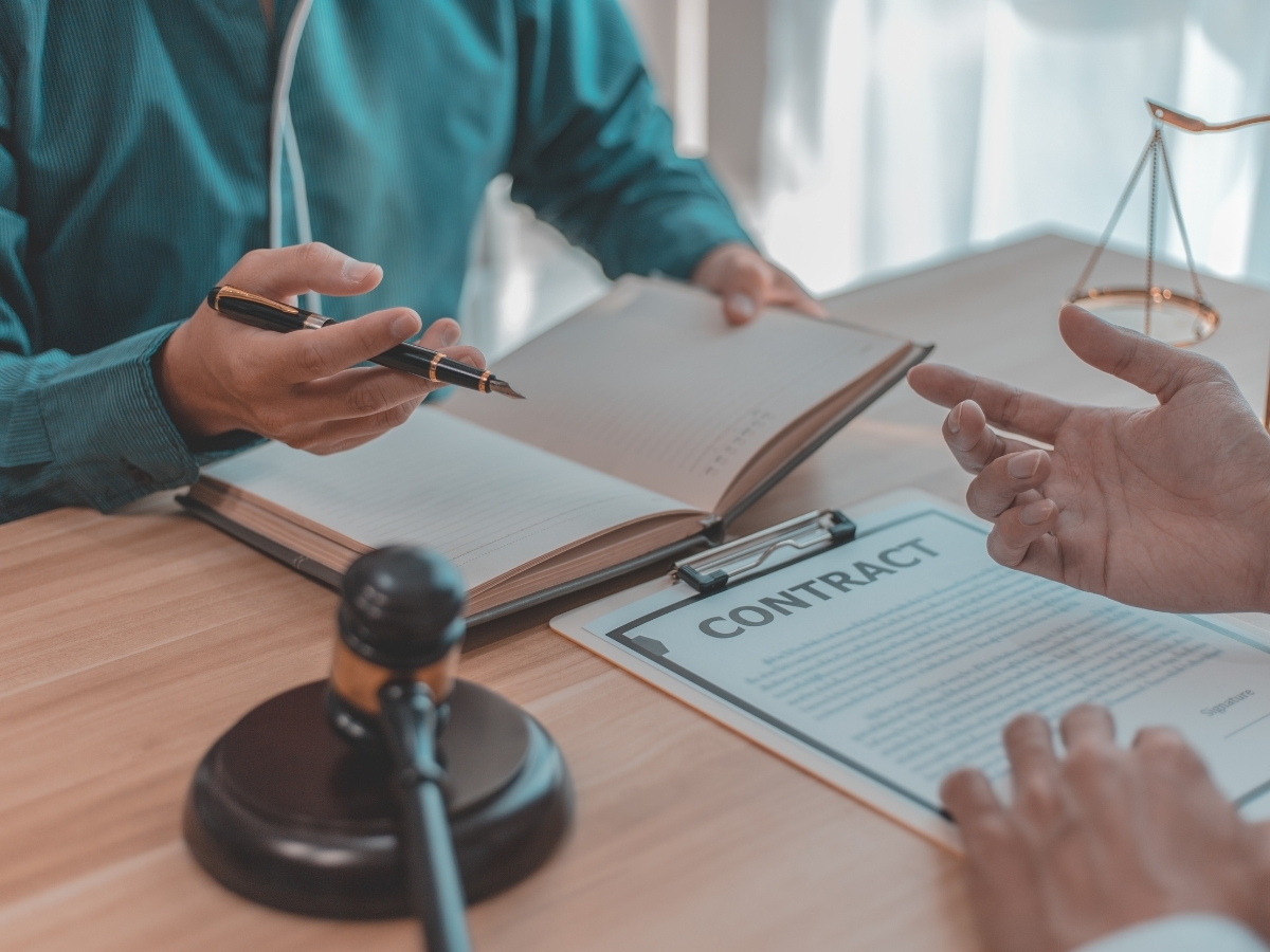 Read more about the article 12 Questions to Ask Before Choosing a Legal Funding Company